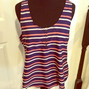 I love H81 striped tank! 💝